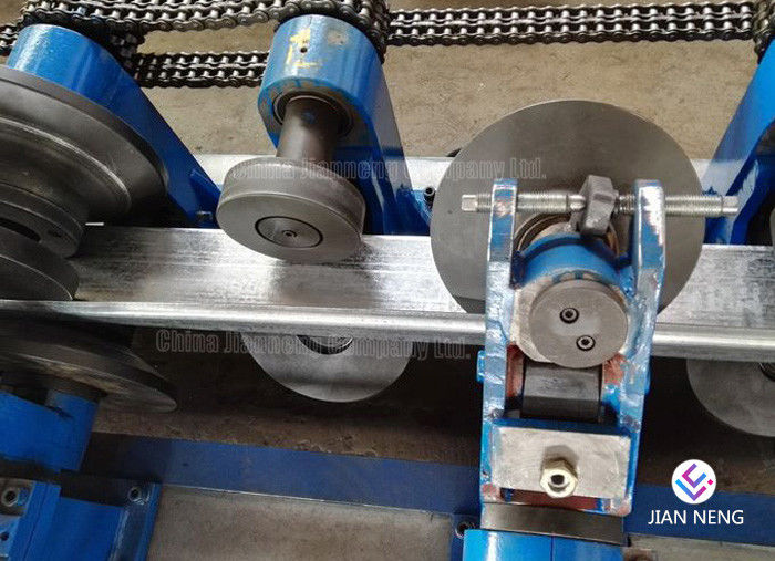 Cr12 Oluklu Delme Kalıpları ile 345 Mpa Kavis Makinesi Metal Çatı Kaplama Makinesi
